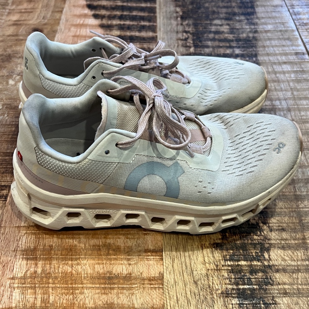 On Running Women’s Cloudmonster 7.5 Moon-Fawn